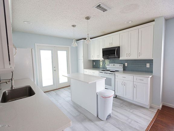 4th image of 891 Wynfield Cir