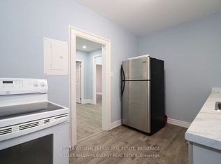 84 Simcoe St N #2, Oshawa, ON L1G 4S2