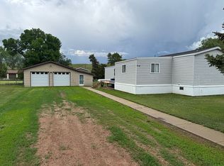 712 Fair St SE, Beulah, ND 58523