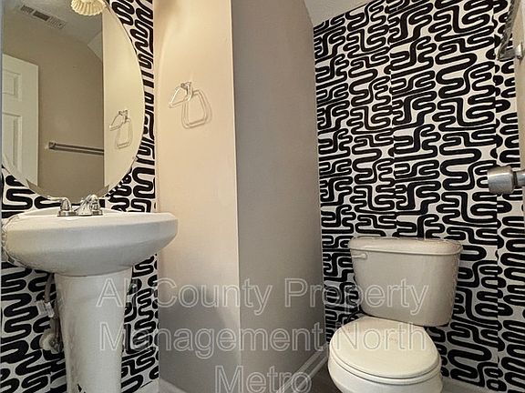 5th image of 289 Silver Ridge Dr