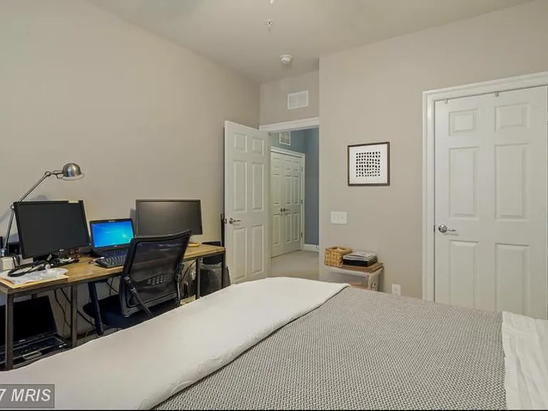 42835 Burrell Sq — Photo 3