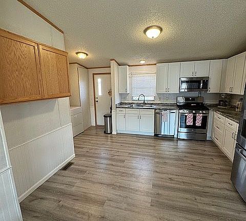 4th image of 6000 Lebeau Dr