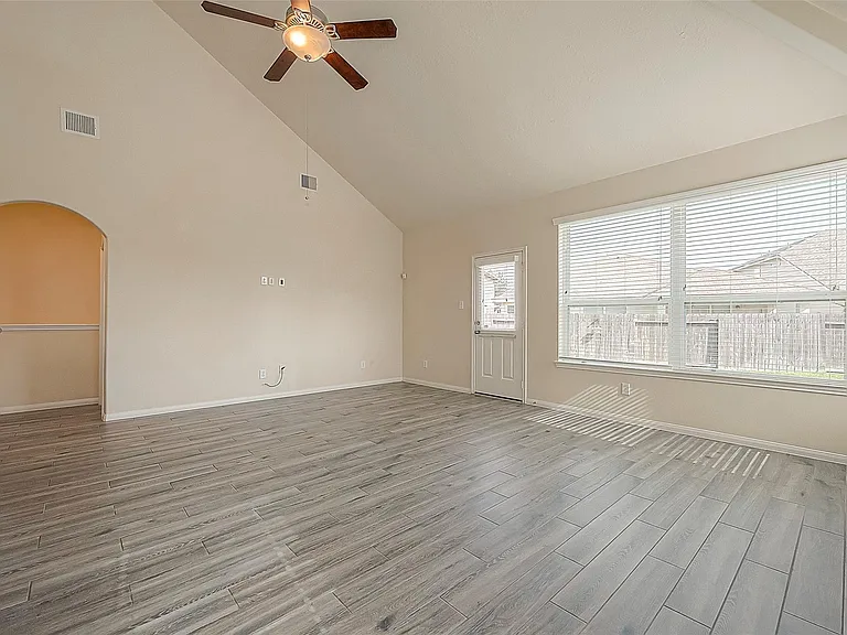 3403 Lilac Ranch Dr — Photo 16