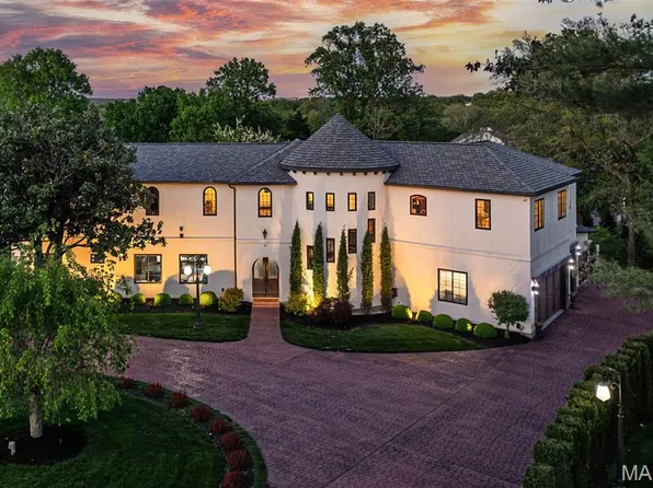 604 Glyn Cagny Rd, Ballwin, MO 63021