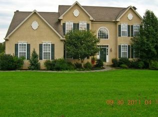 30 Windswept Ln, Honey Brook, PA 19344