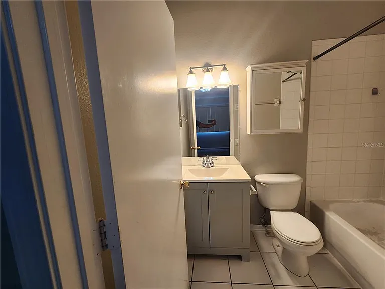 2302 Lake Woodberry Cir — Photo 17