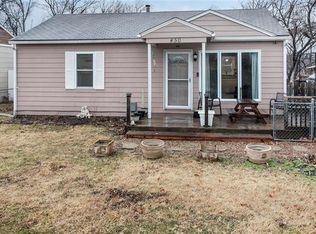 450 N Neconi Ave, Bonner Springs, KS 66012