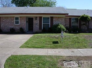 1008 Pleasant Valley Ln, Arlington, TX 76015
