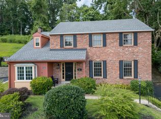 440 Ridge Ln, Springfield, PA 19064