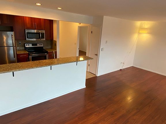 3rd image of 3245 14th Ave W APT 1