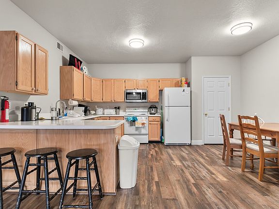 2nd image of 432 N Seven Peaks Blvd Unit 213