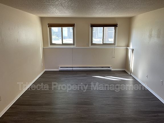 4th image of 4951 Basswood Dr