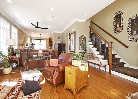 4th image of 867 Laurel Ave