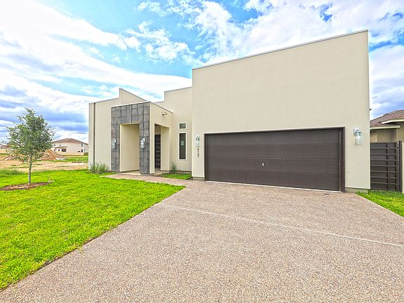 2nd image of 6107 Maryam Dr