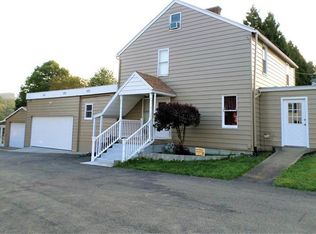 555 Rolling Meadows Rd, Waynesburg, PA 15370