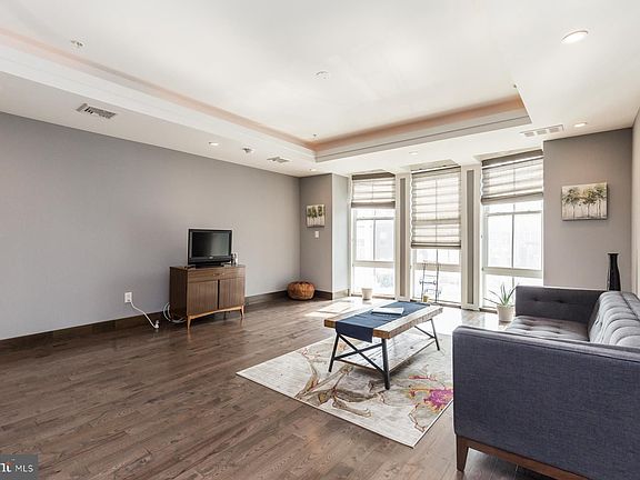 3rd image of 1512 Frankford Ave #2