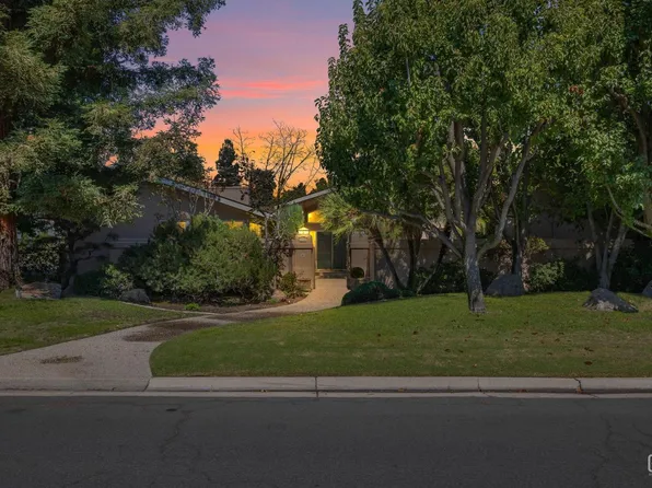 7220 Saint Andrews Dr, Bakersfield, CA 93309