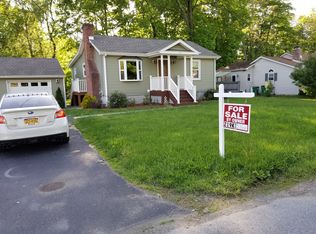 15 Madison Ave, Hyde Park, NY 12538