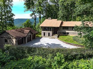 2045 Hogback Mountain Rd, Tryon, NC 28782