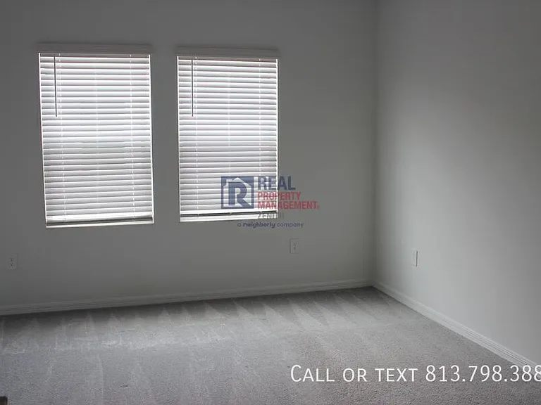 10821 Fowlers Bluff Ct — Photo 15