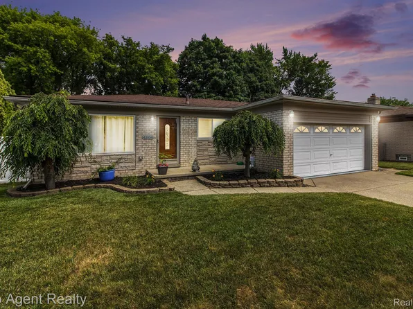 43954 McLean Dr, Sterling Heights, MI 48313
