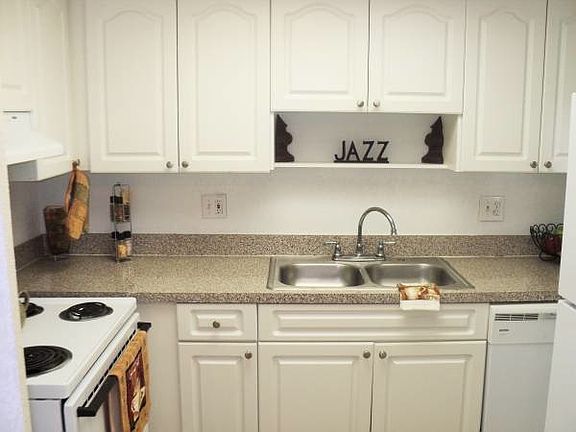 2nd image of 3409 Waterloo Ct APT A