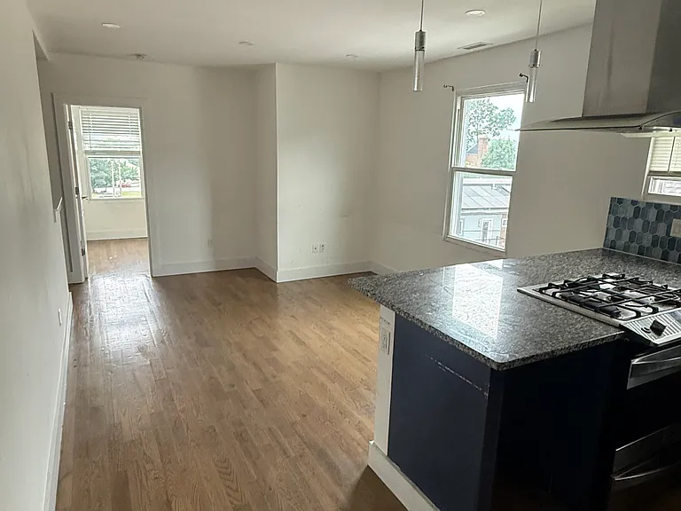 28 Hawkins St #3 — Photo 10