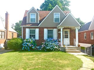 8914 Lackland Rd, Saint Louis, MO 63114