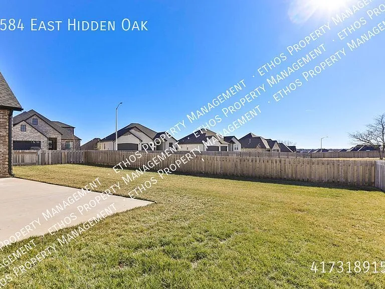 4584 E Hidden Oak St — Photo 6