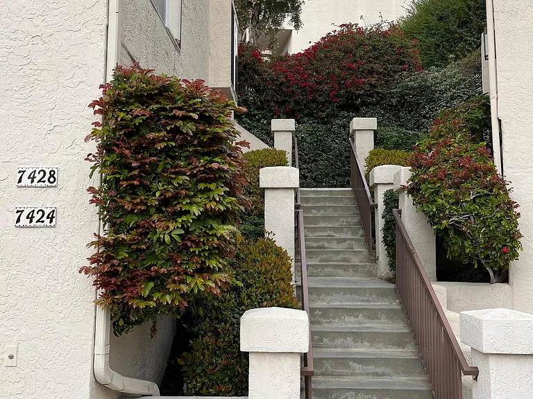 7428 Altiva Pl — Photo 15