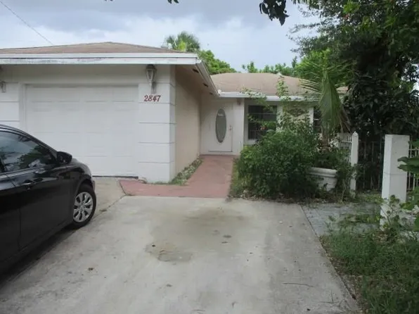 2847 NW 7th Ct, Pompano Beach, FL 33311