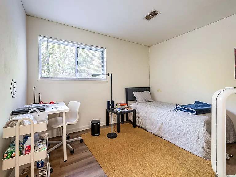 1213 University Ter #C — Photo 15