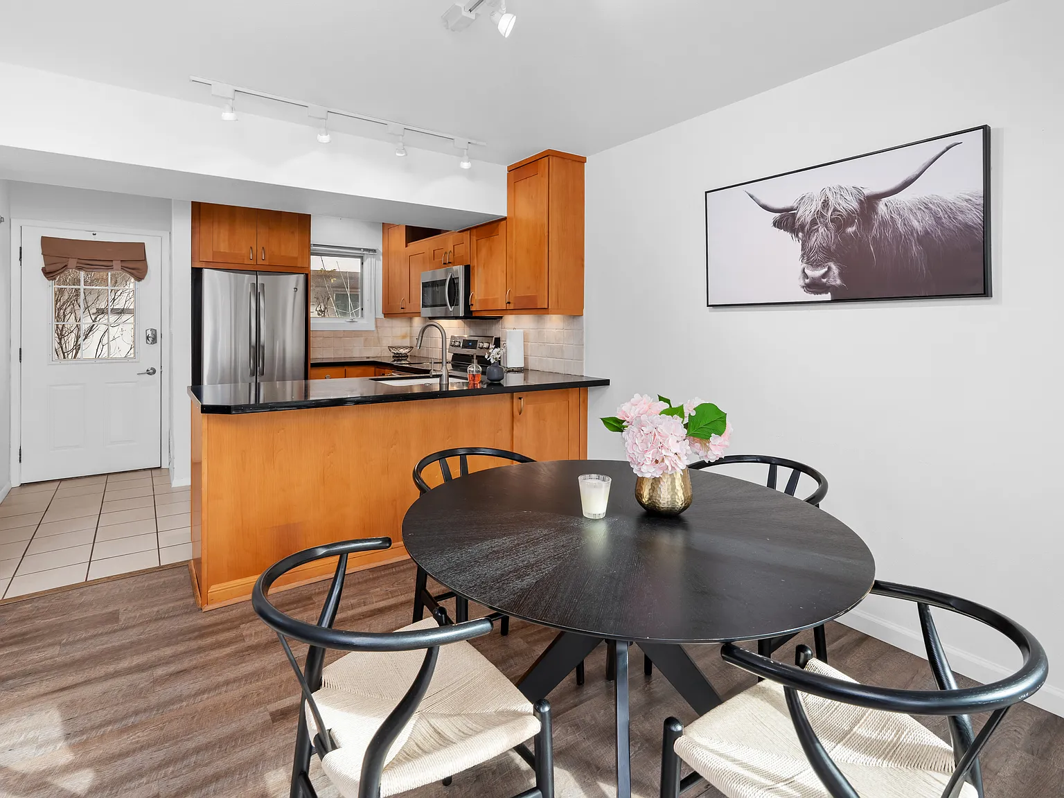 4 bed, 1357 sqft, $13,000 — Photo 4