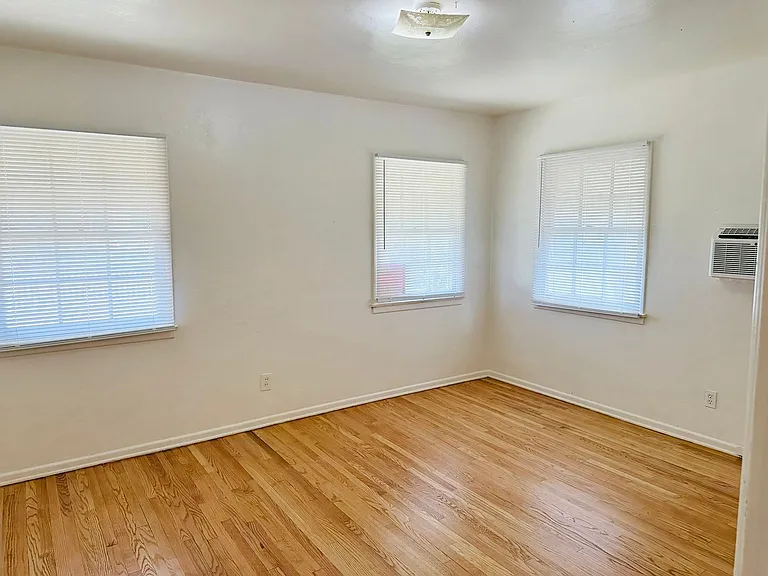 503 W Lugonia Ave — Photo 18