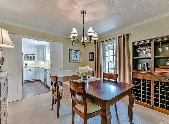 5th image of 210 Pine Creek Dr