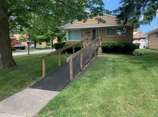 2253 Elizabeth Dr, Broadview, IL 60155