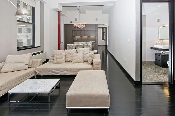 Rented by DYNY Inc | media 25