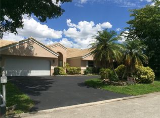 5001 NW 84th Rd, Pompano Beach, FL 33067