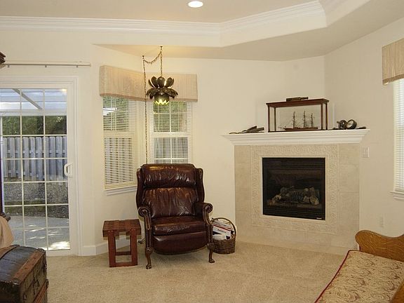 master bdrm sitting area