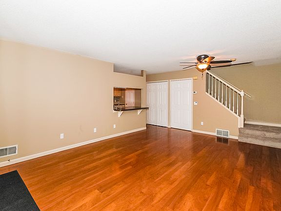 3rd image of 11450 Elmwood Ave N
