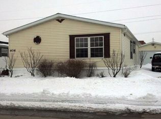 936 S 11th St, Dekalb, IL 60115