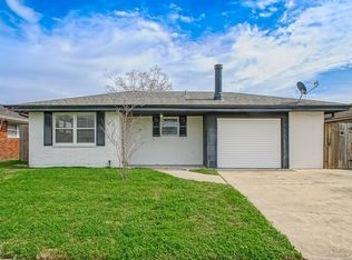 7517 Galaxy Dr, Violet, LA 70092