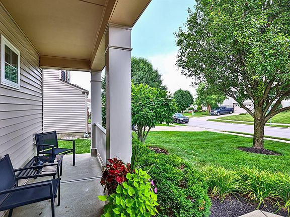 3rd image of 2185 Antoinette Way