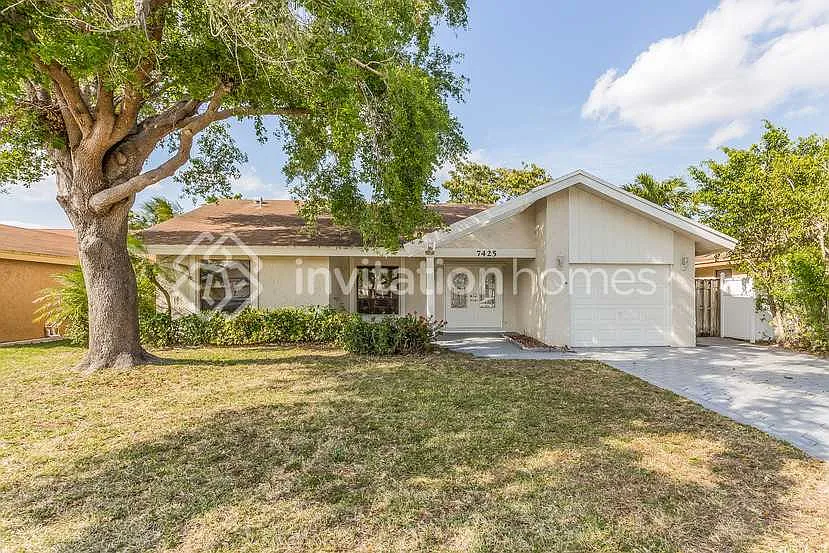 7425 SW 12th Ct