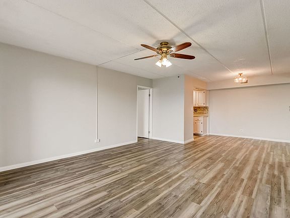 5th image of 1450 Plymouth Ln APT 511
