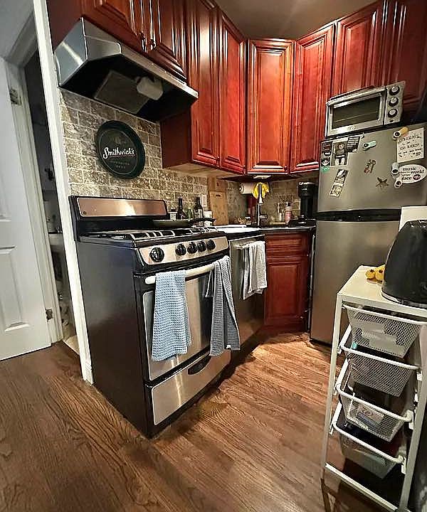 2nd image of 512 E 80th St APT 14