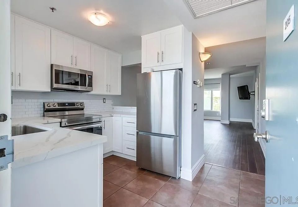 1st image of 2828 University Ave Unit 205