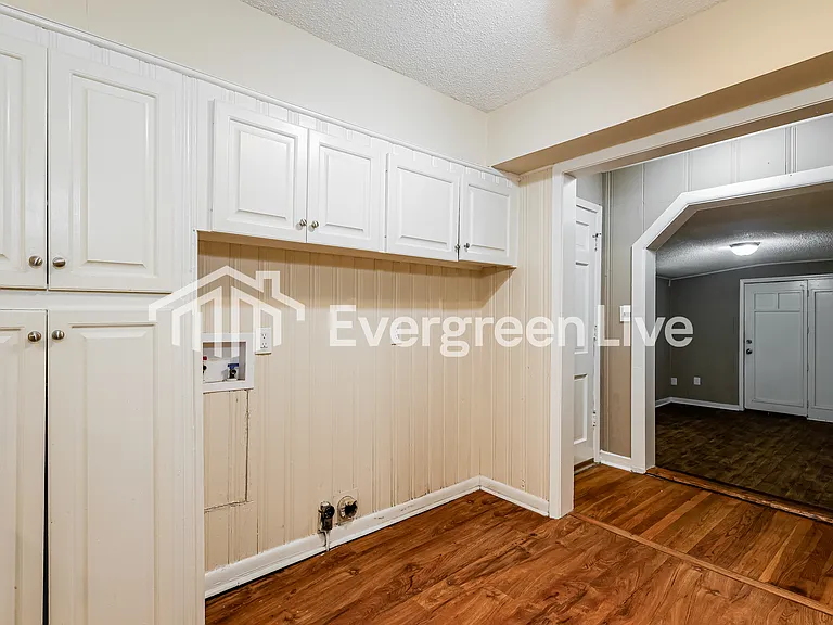 1138 Adkins Blvd — Photo 8