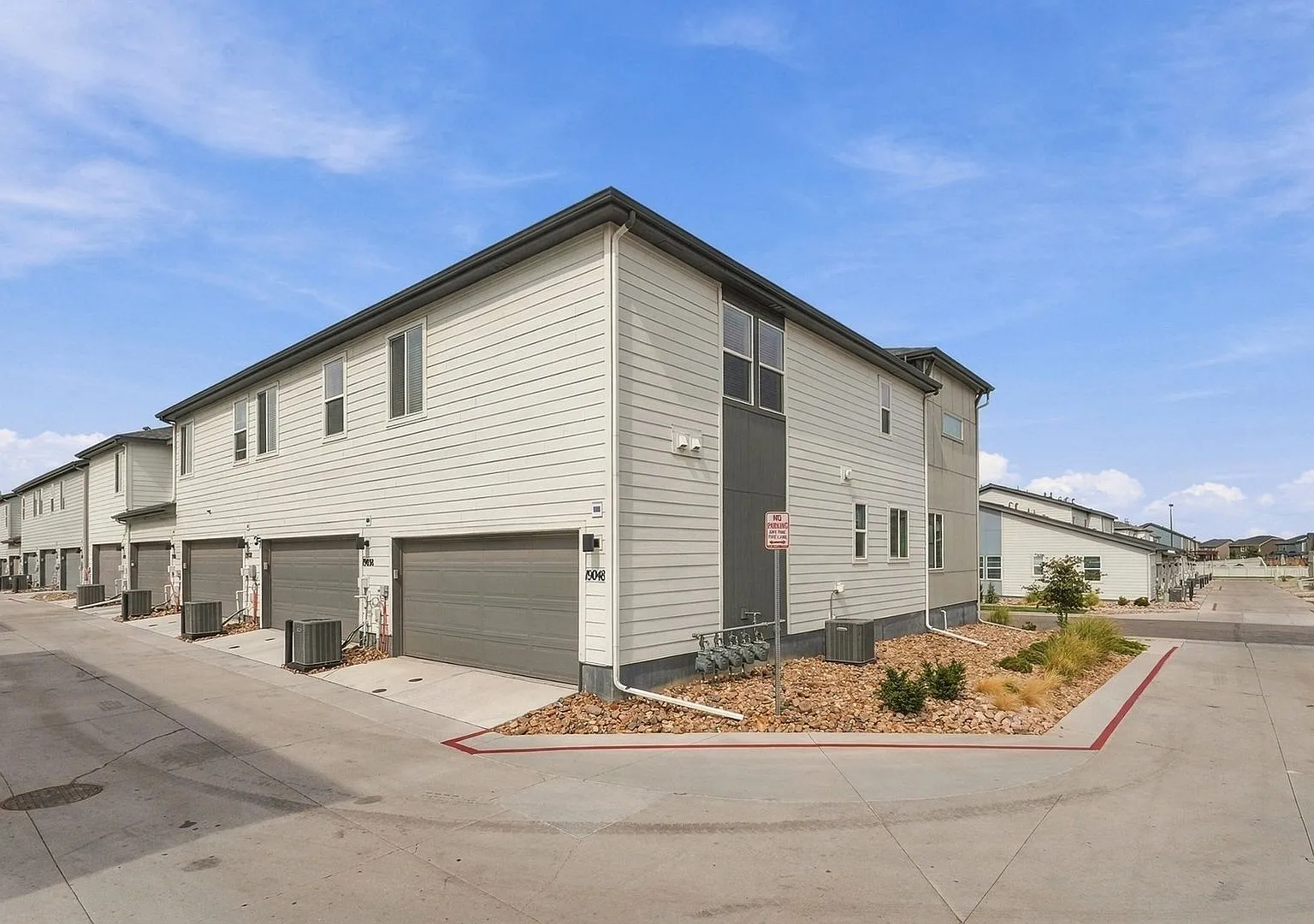 Stunning 3-Bedroom Home Near Denver International Airport | Green Valley Ranch — Photo 3