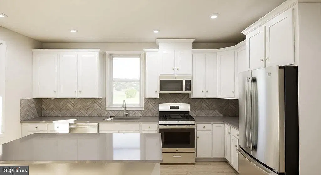 3 bed, 4.0 bath, 2216 sqft, $3,100 — Photo 3